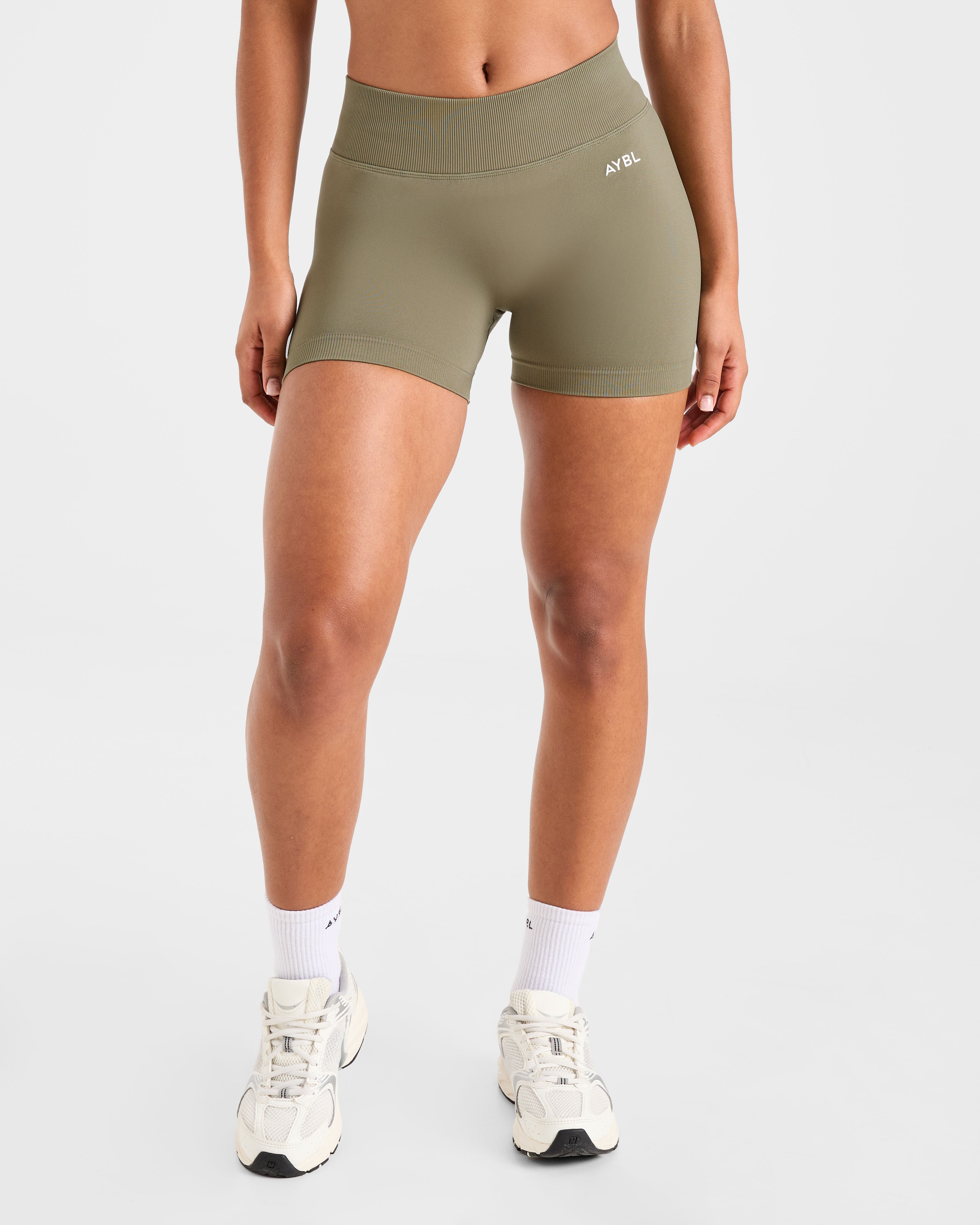 Adapt Seamless Shorts | 4.5" - Muted Olive