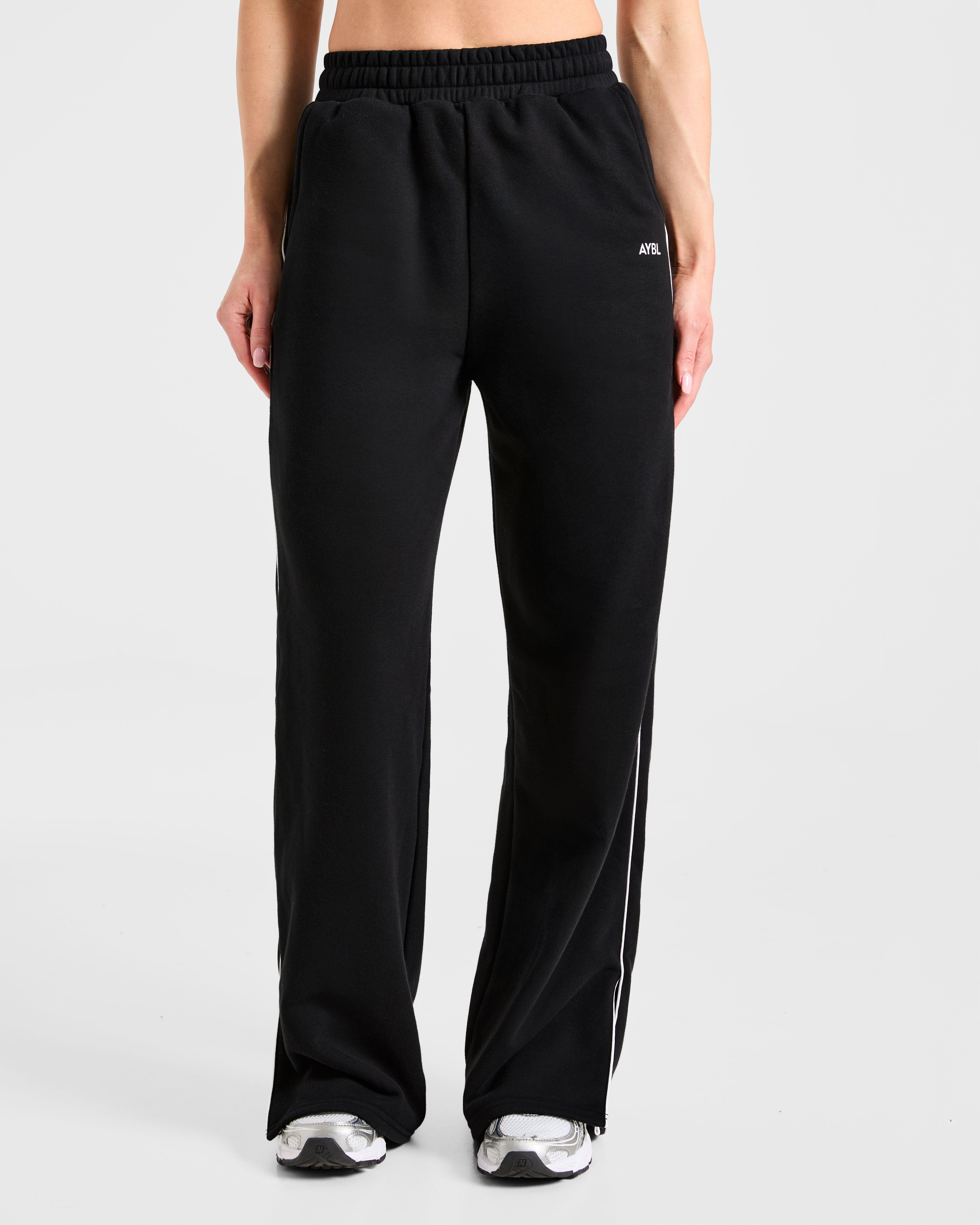 Form Straight Leg Joggers - Black