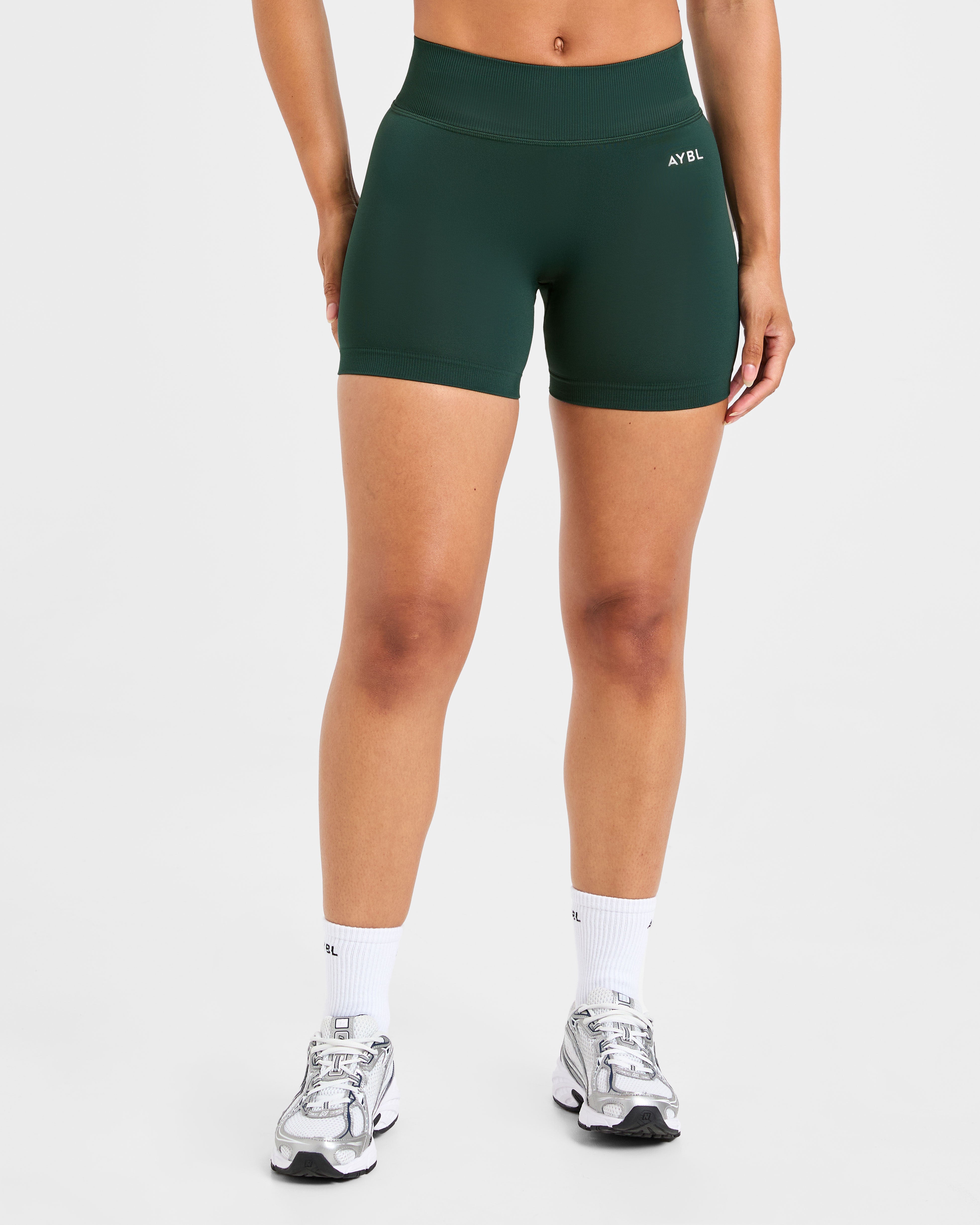 Adapt Seamless Shorts | 4.5" - Deep Forest