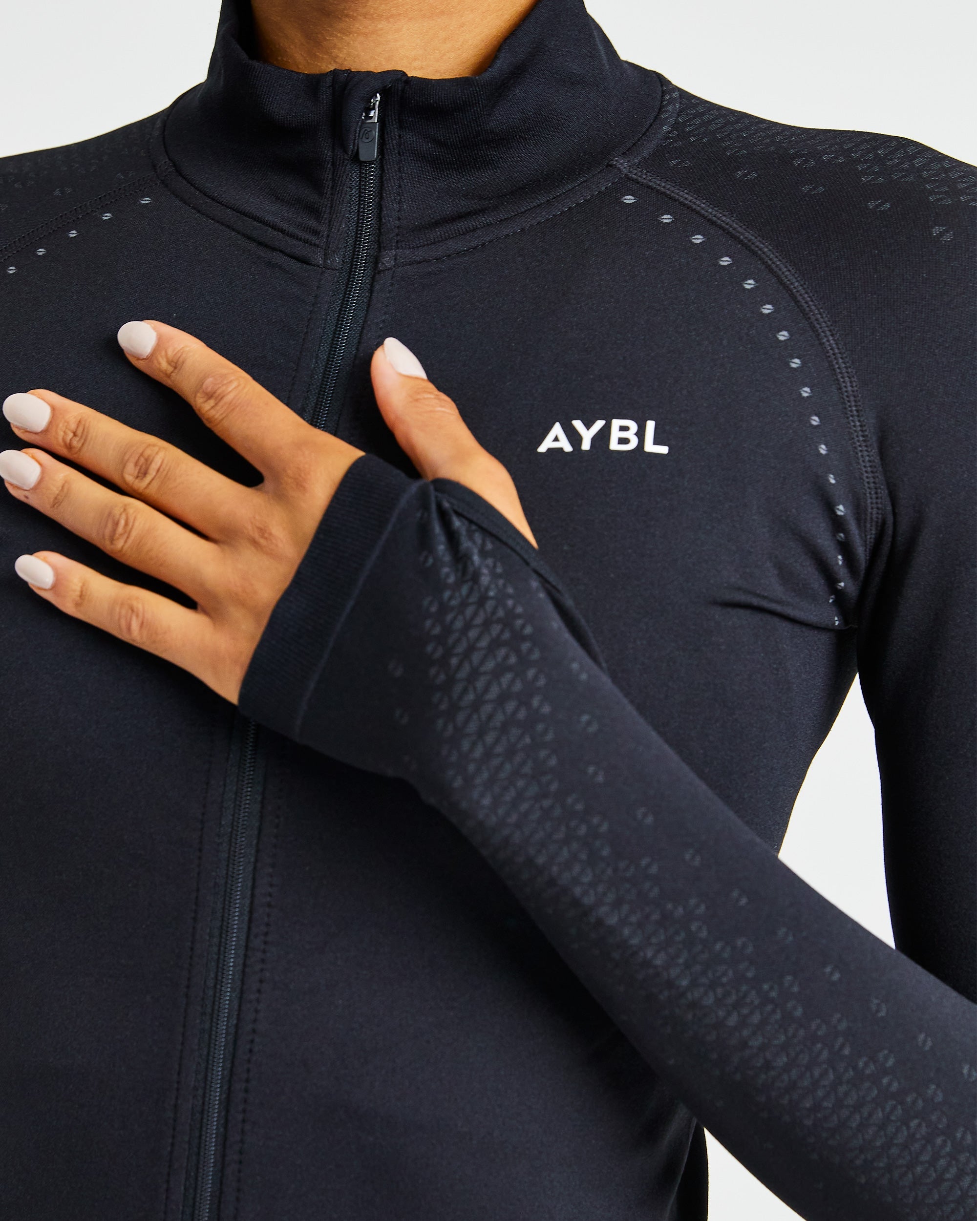 Ignite Seamless Zip Jacket - Midnight Black