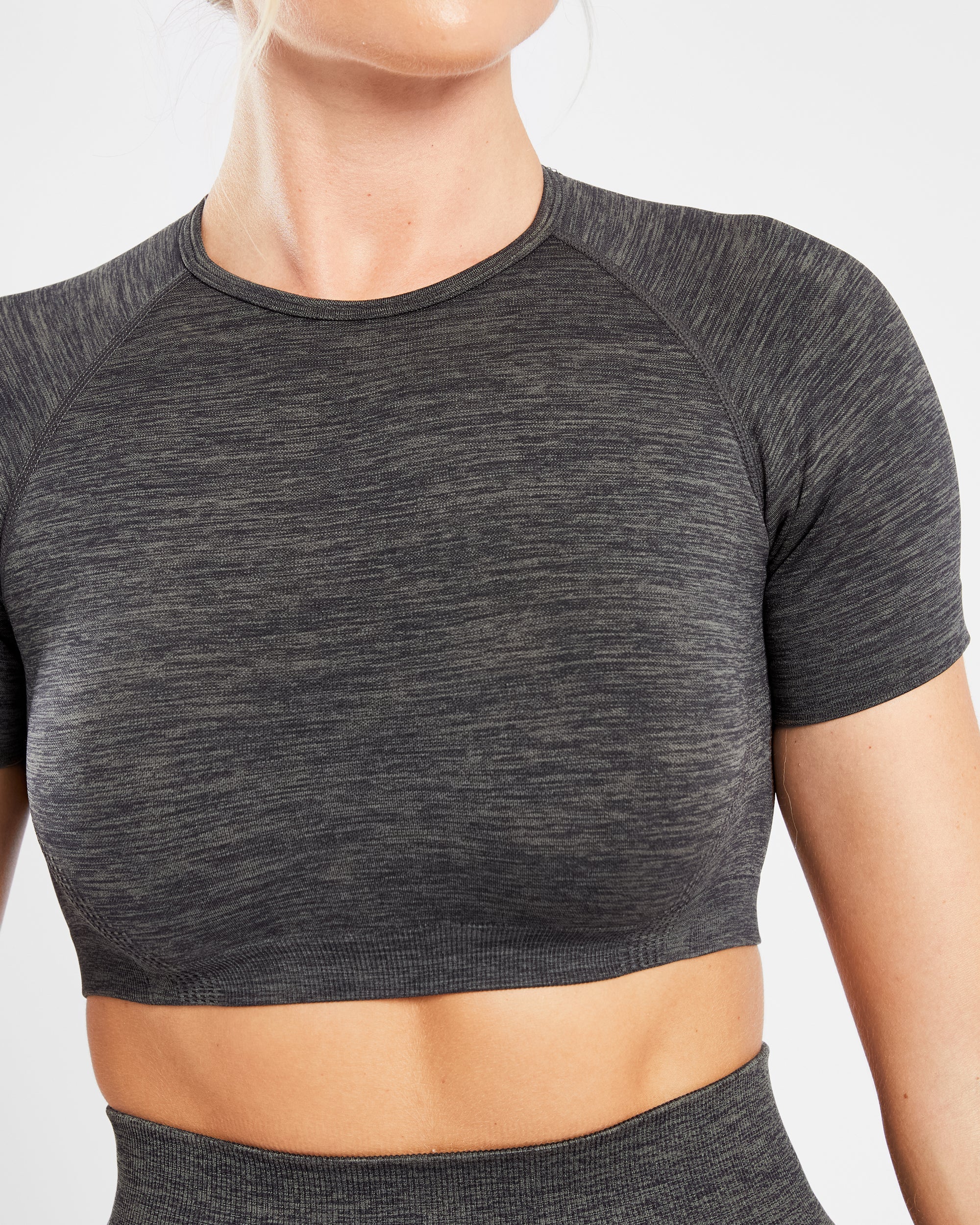 Revive Seamless Crop Top - Black Marl