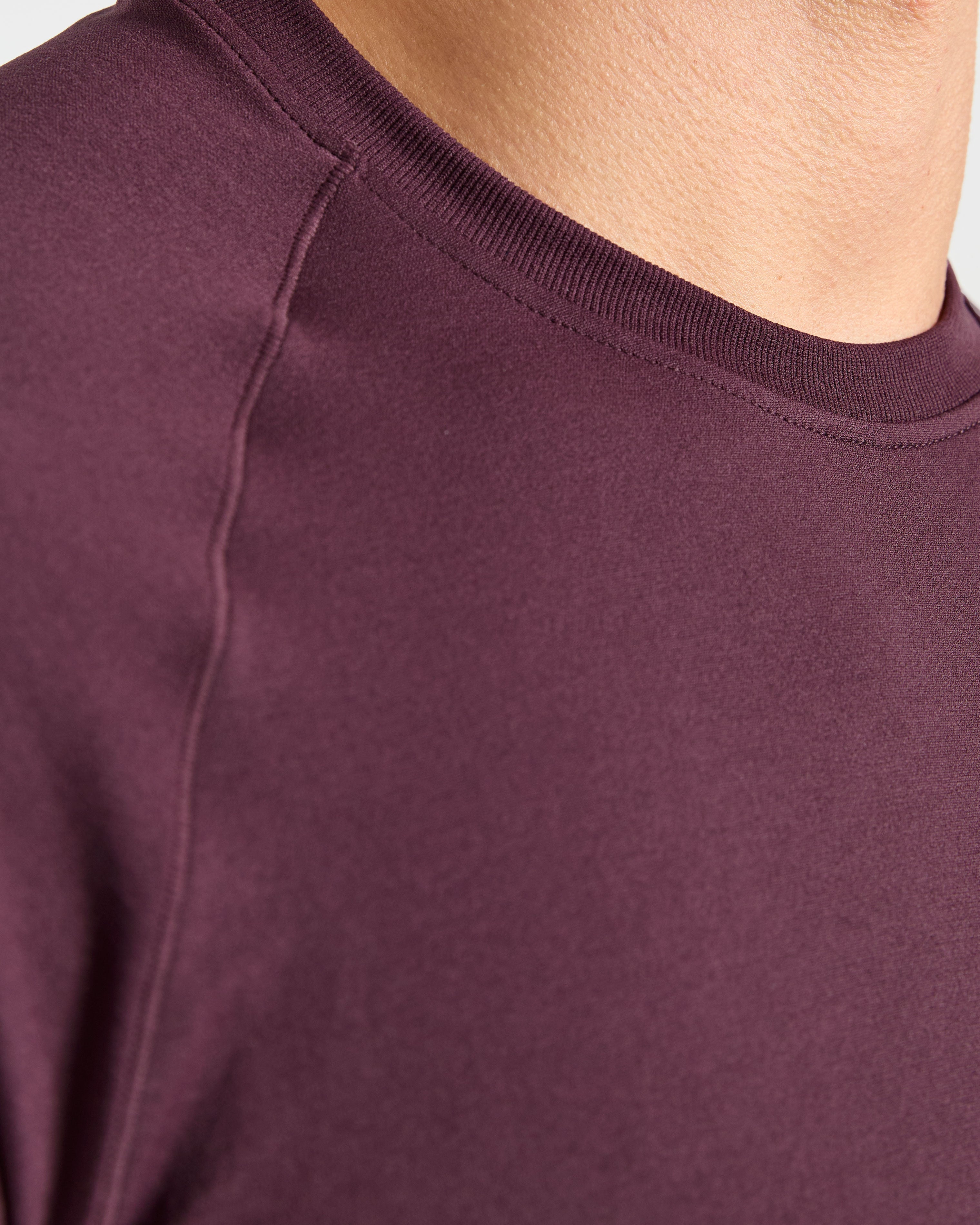 Ascend Seamless T Shirt - Deep Plum