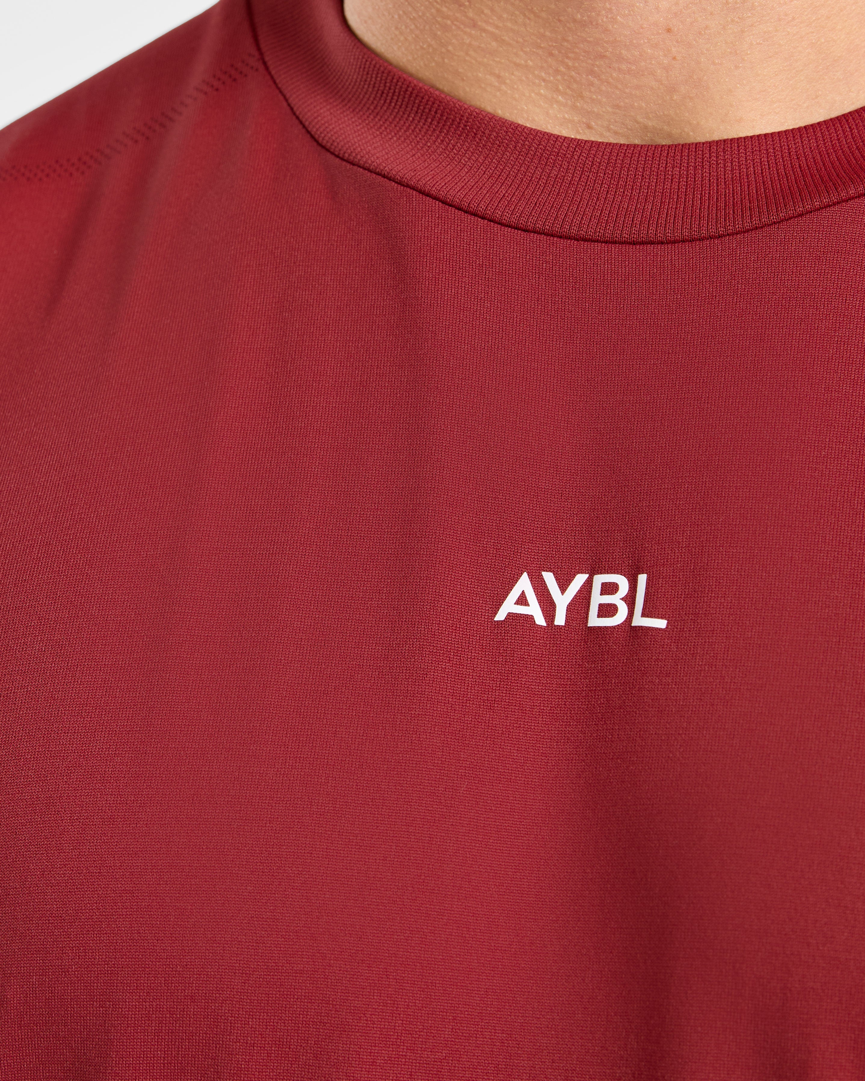 Attain Seamless Vest - Maroon Red