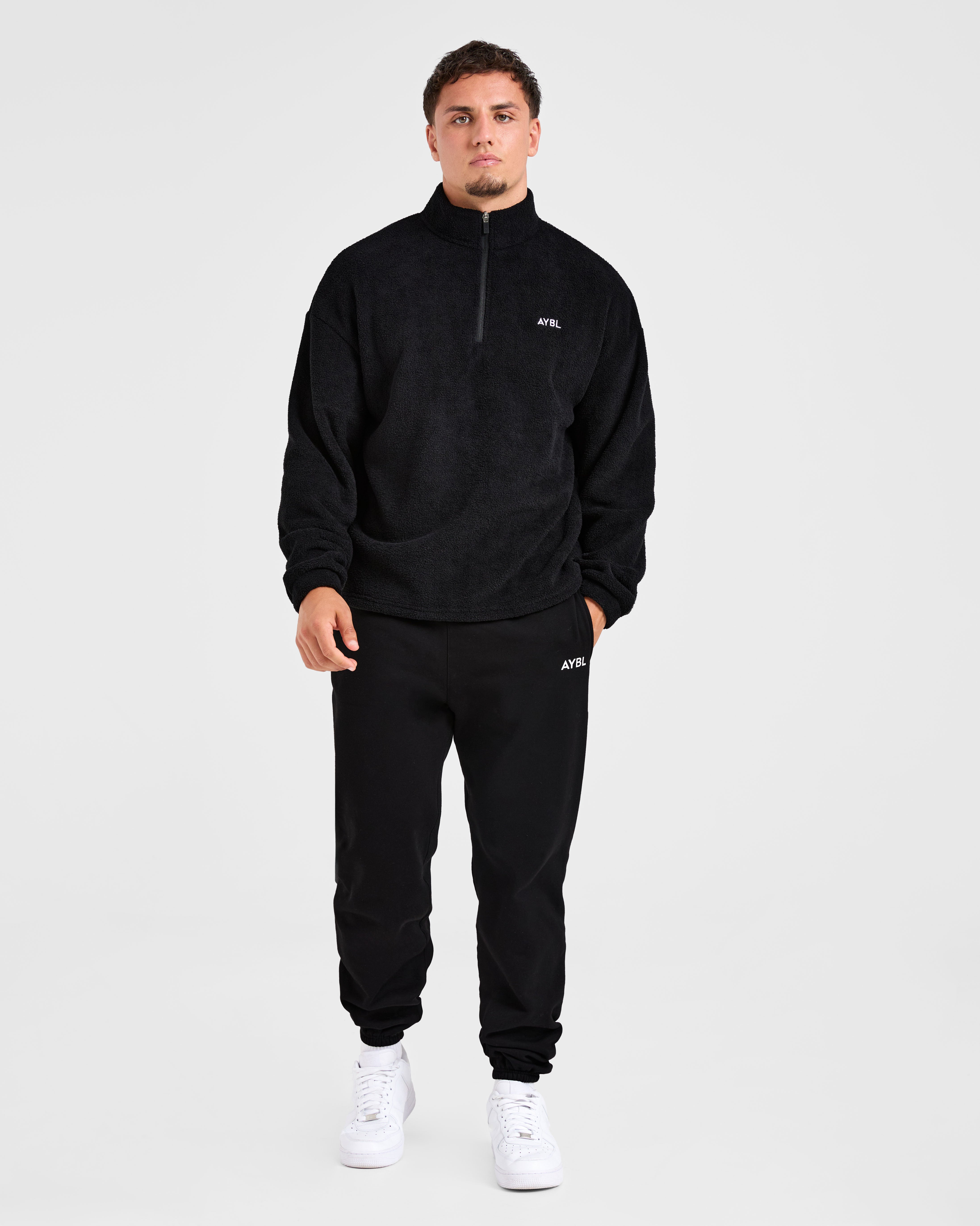 Essential 1/4 Zip Fleece  - Black