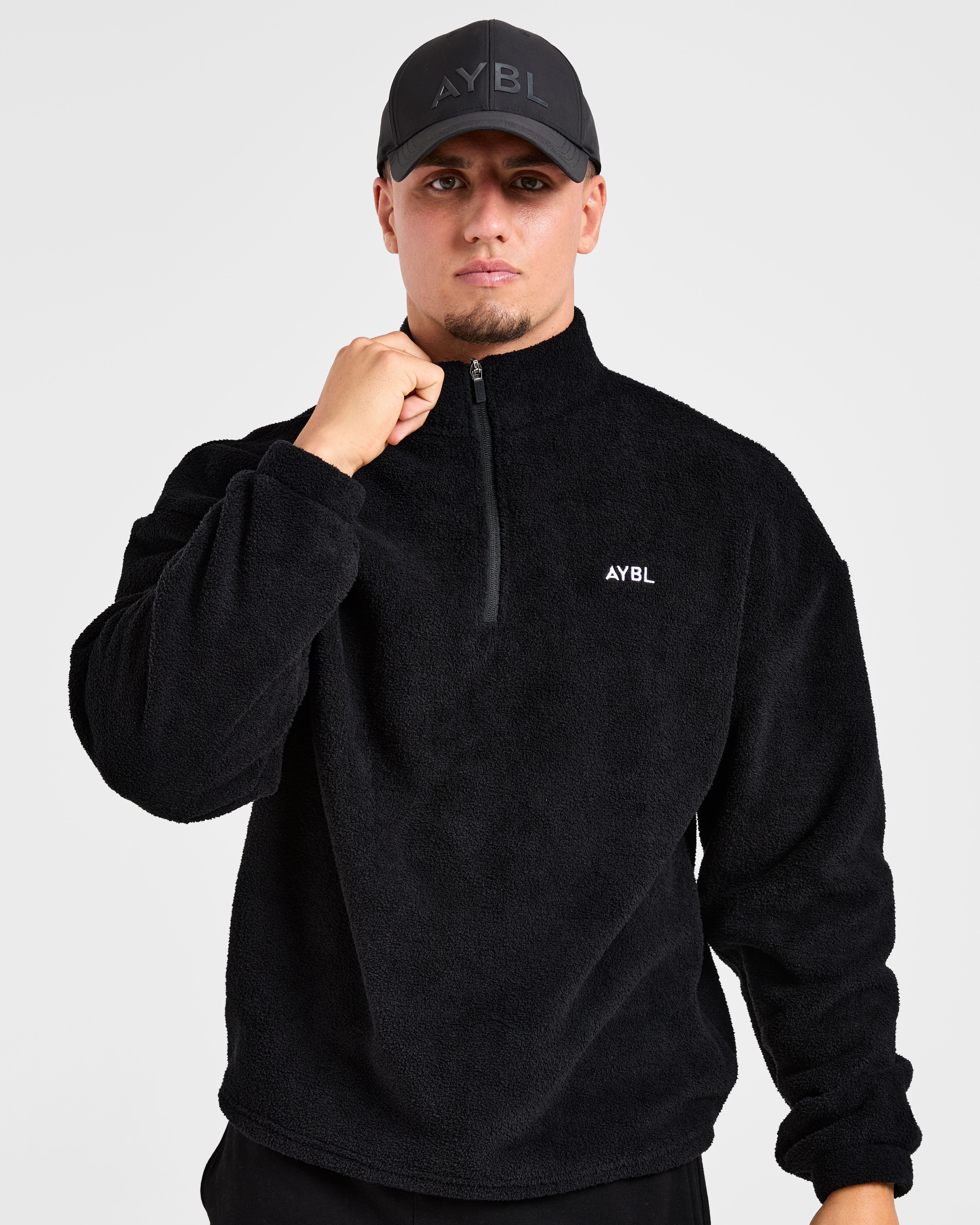 Essential 1/4 Zip Fleece  - Black