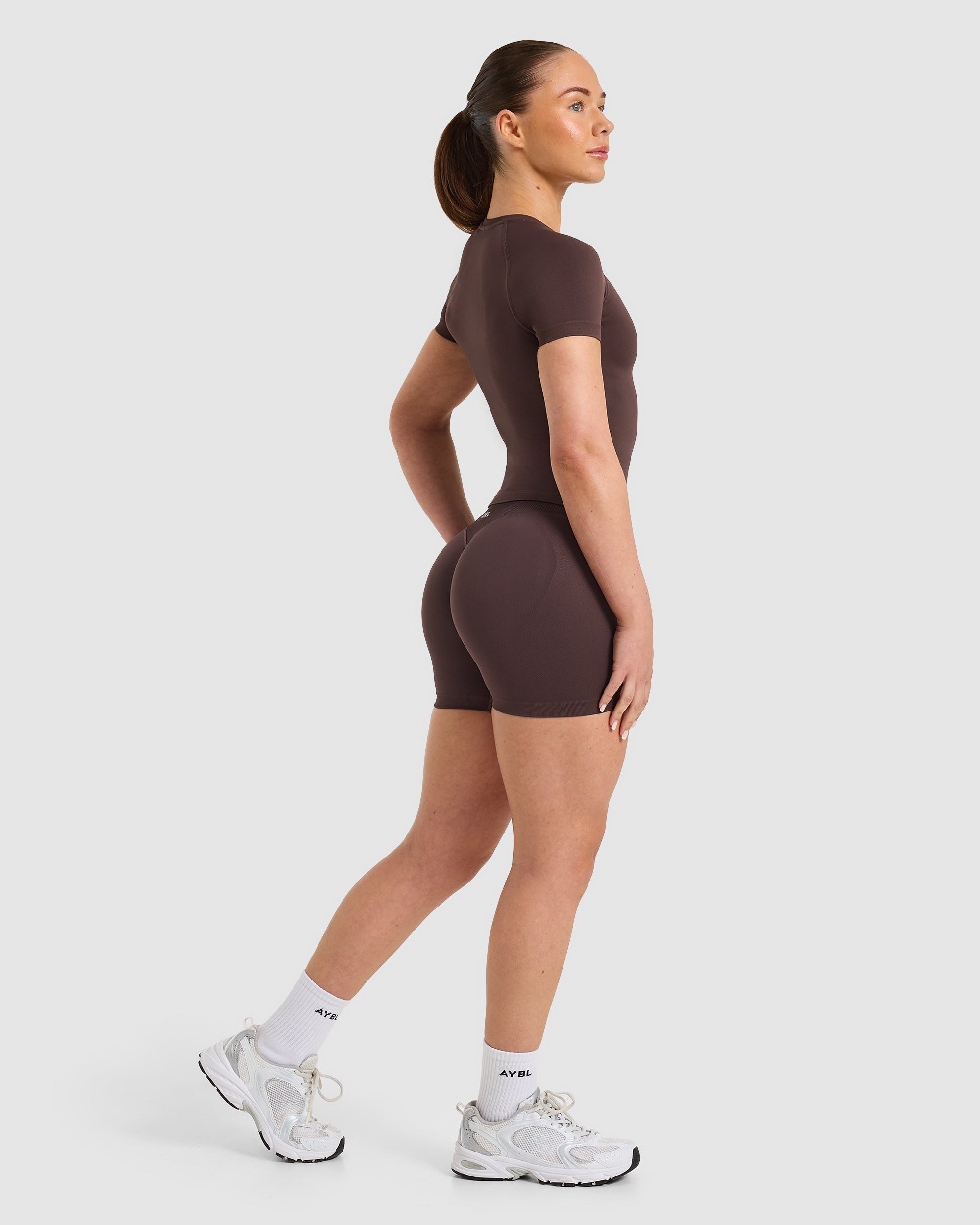 Enhance Seamless Short Sleeve Top - Cocoa Brown