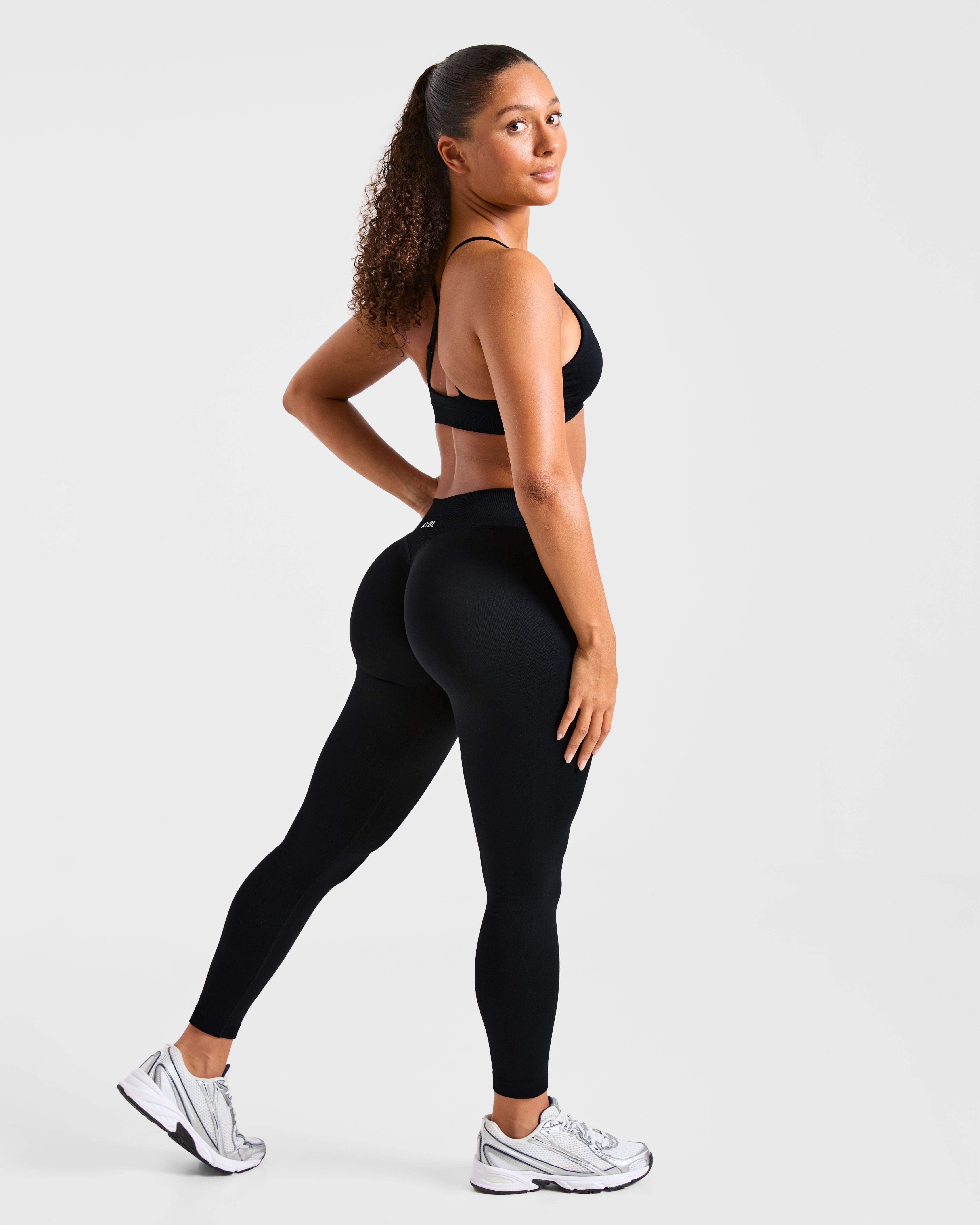 Enhance Seamless Sports Bra - Black