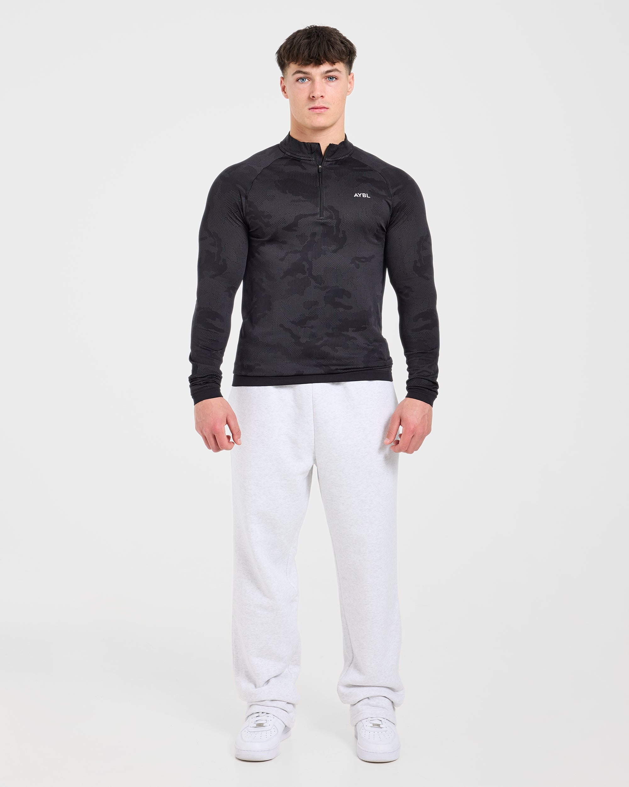 Camo Seamless 1/4 Zip Pullover - Black
