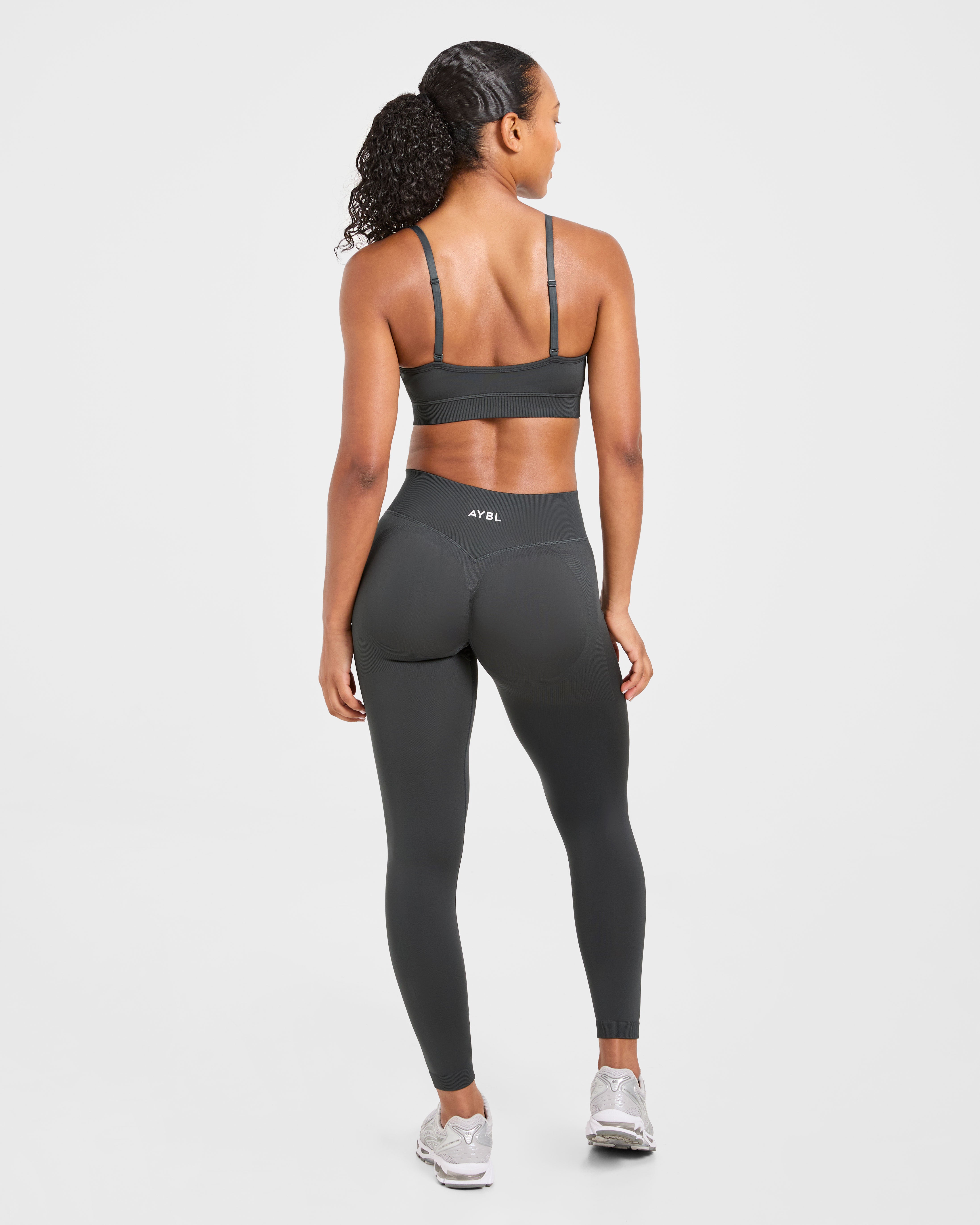 Adapt Seamless Sports Bra - Dark Charcoal