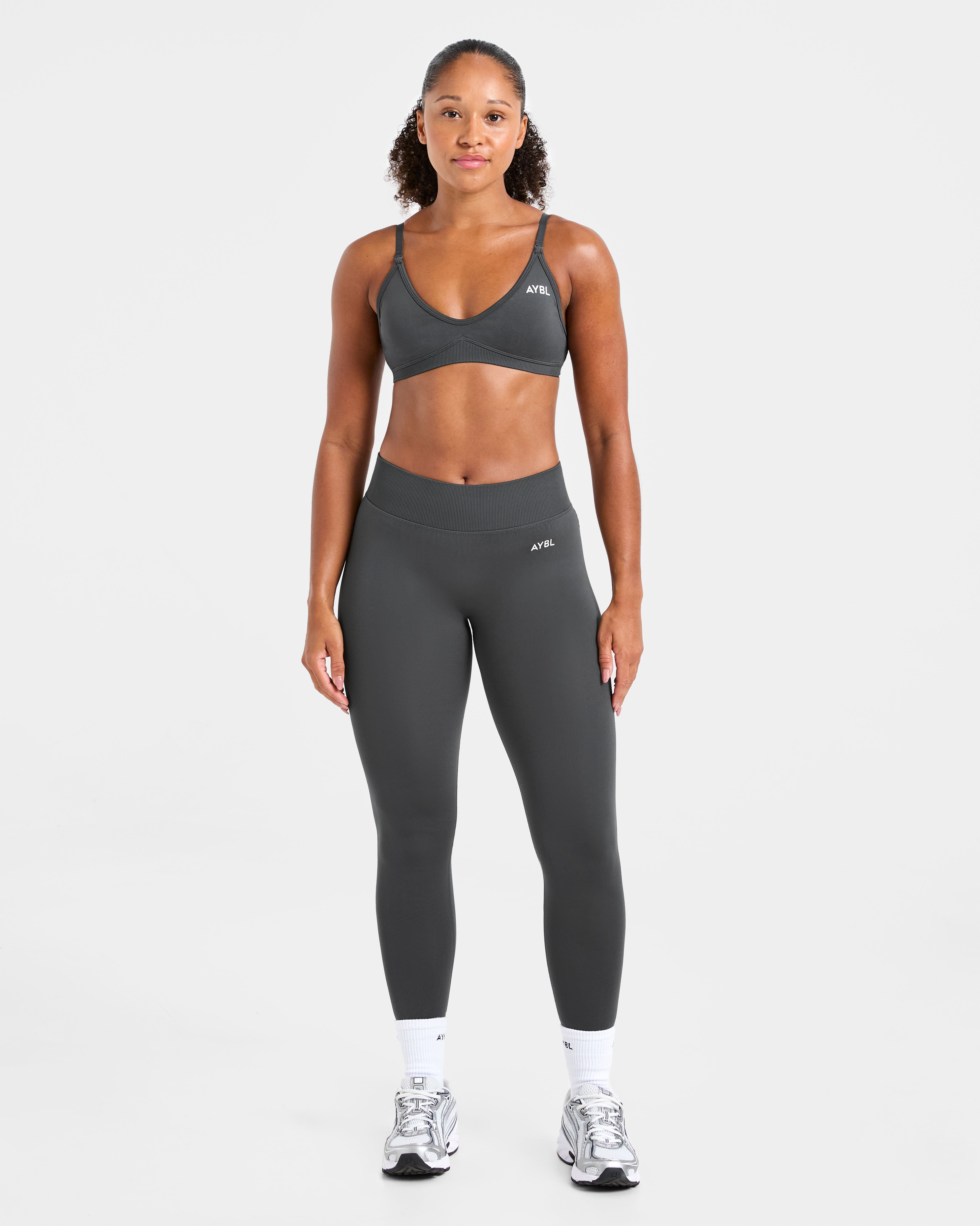 Adapt Seamless Strappy Sports Bra - Dark Charcoal