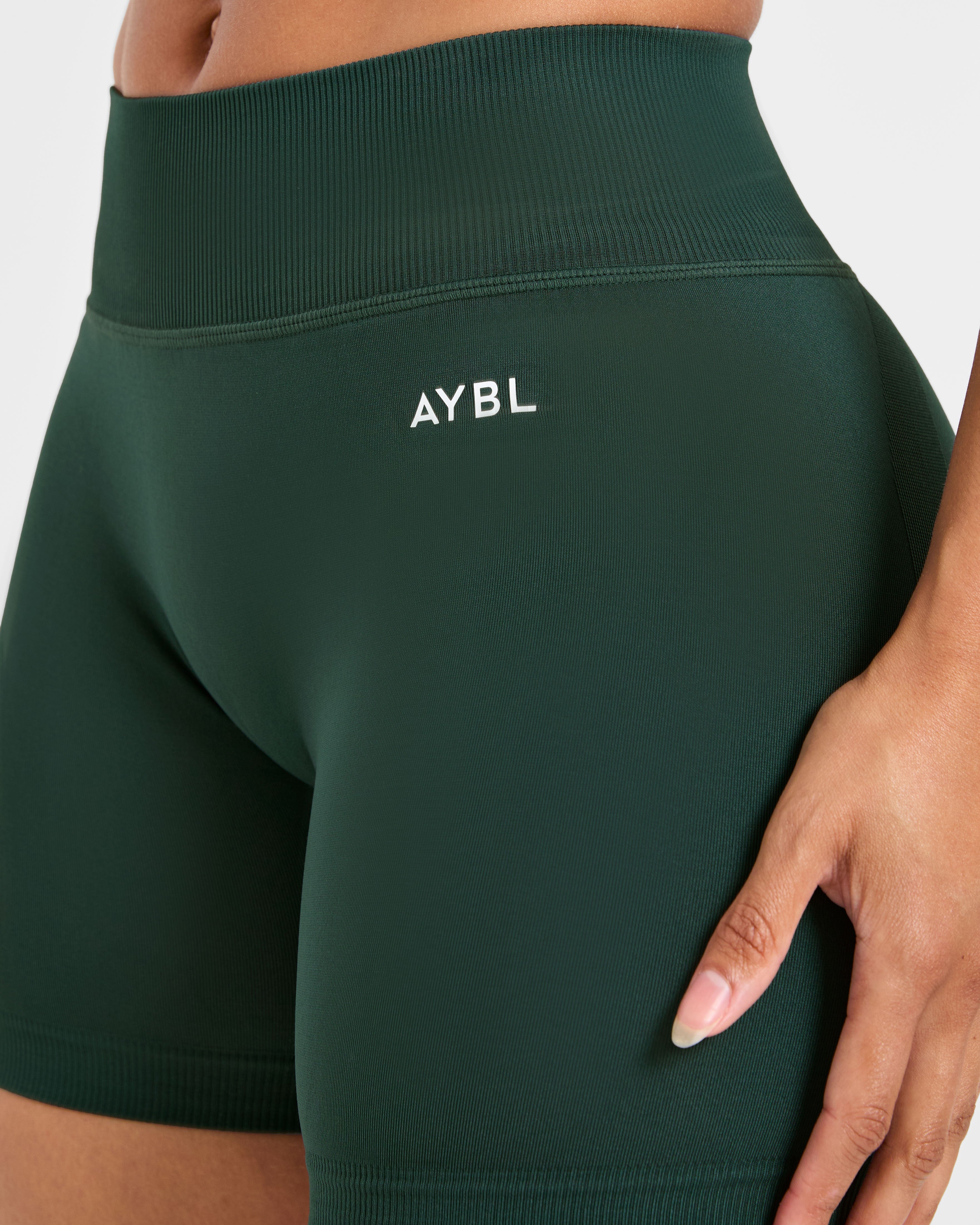 Adapt Seamless Shorts - Deep Forest