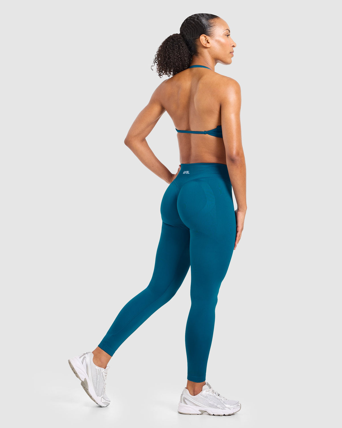 Adapt Seamless Strappy Sports Bra - Deep Aqua