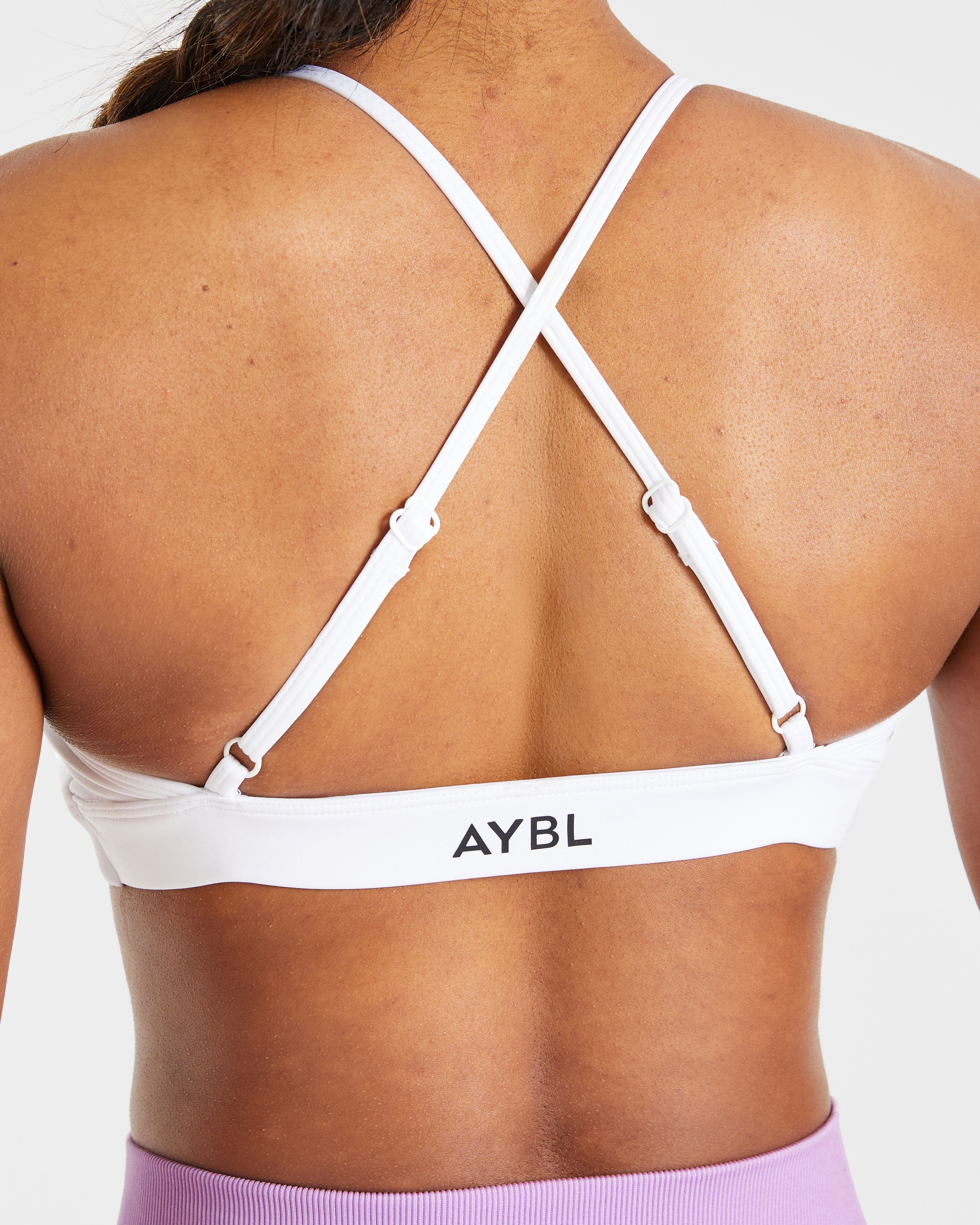 Essential Twist Crossback Sports Bra - White