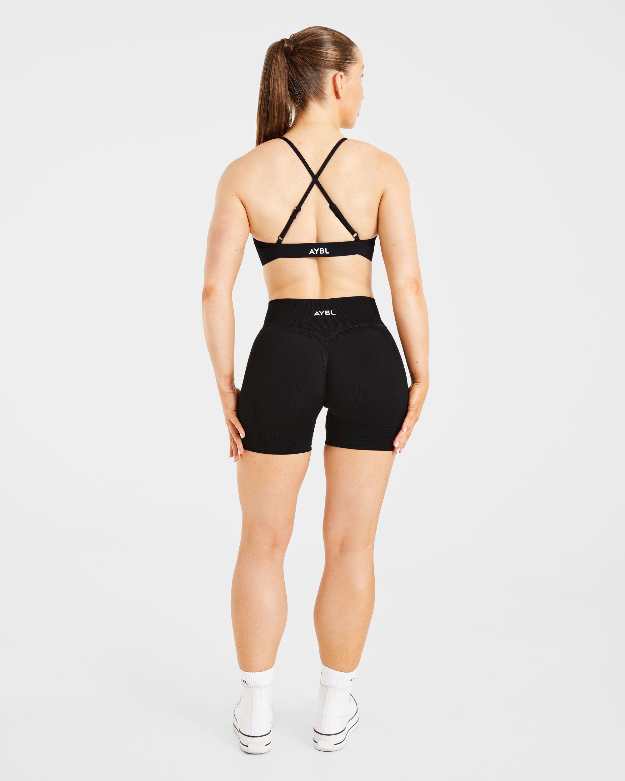 Essential Twist Crossback Sports Bra - Black