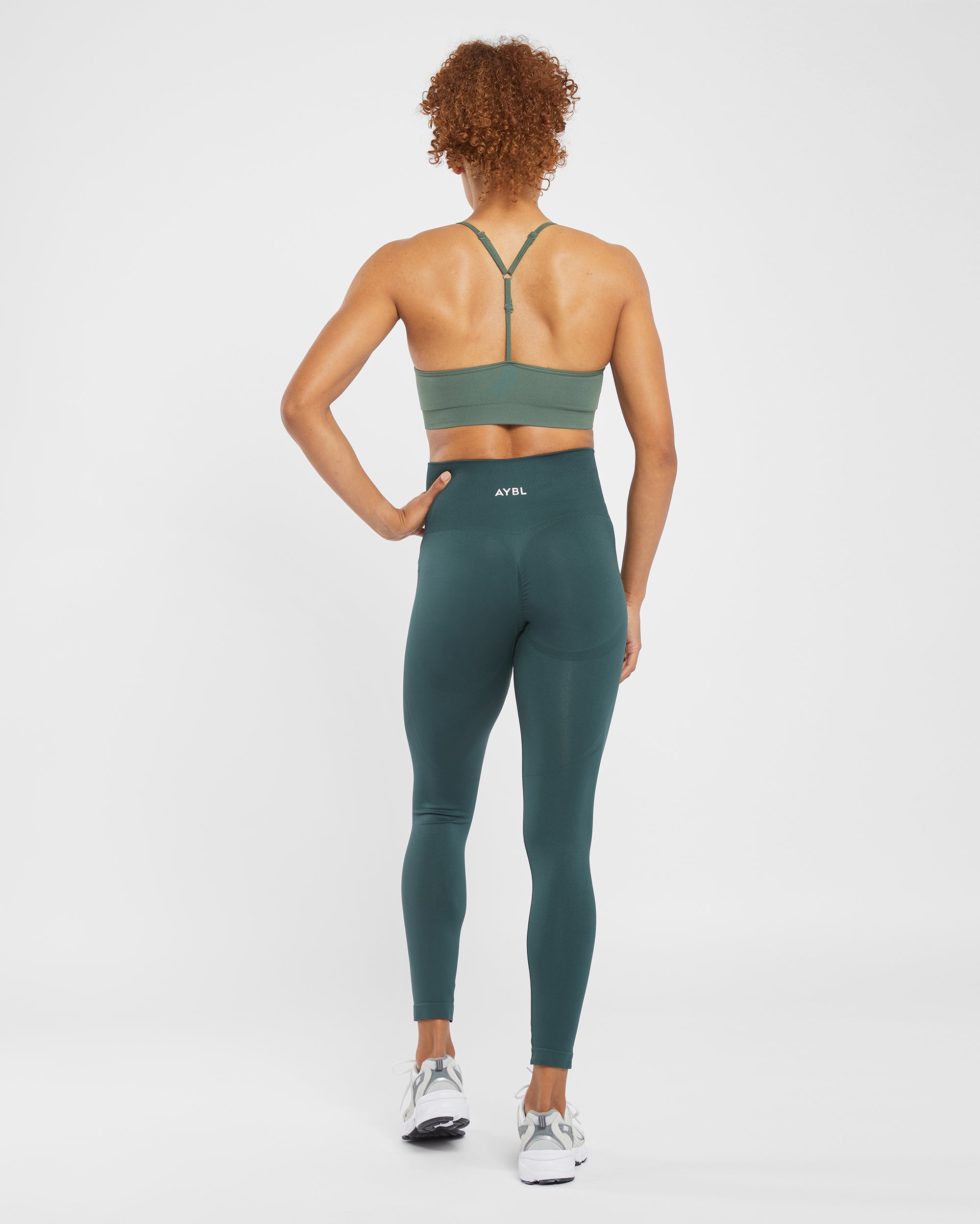 Essential Seamless V Neck Sports Bra - Elm Green