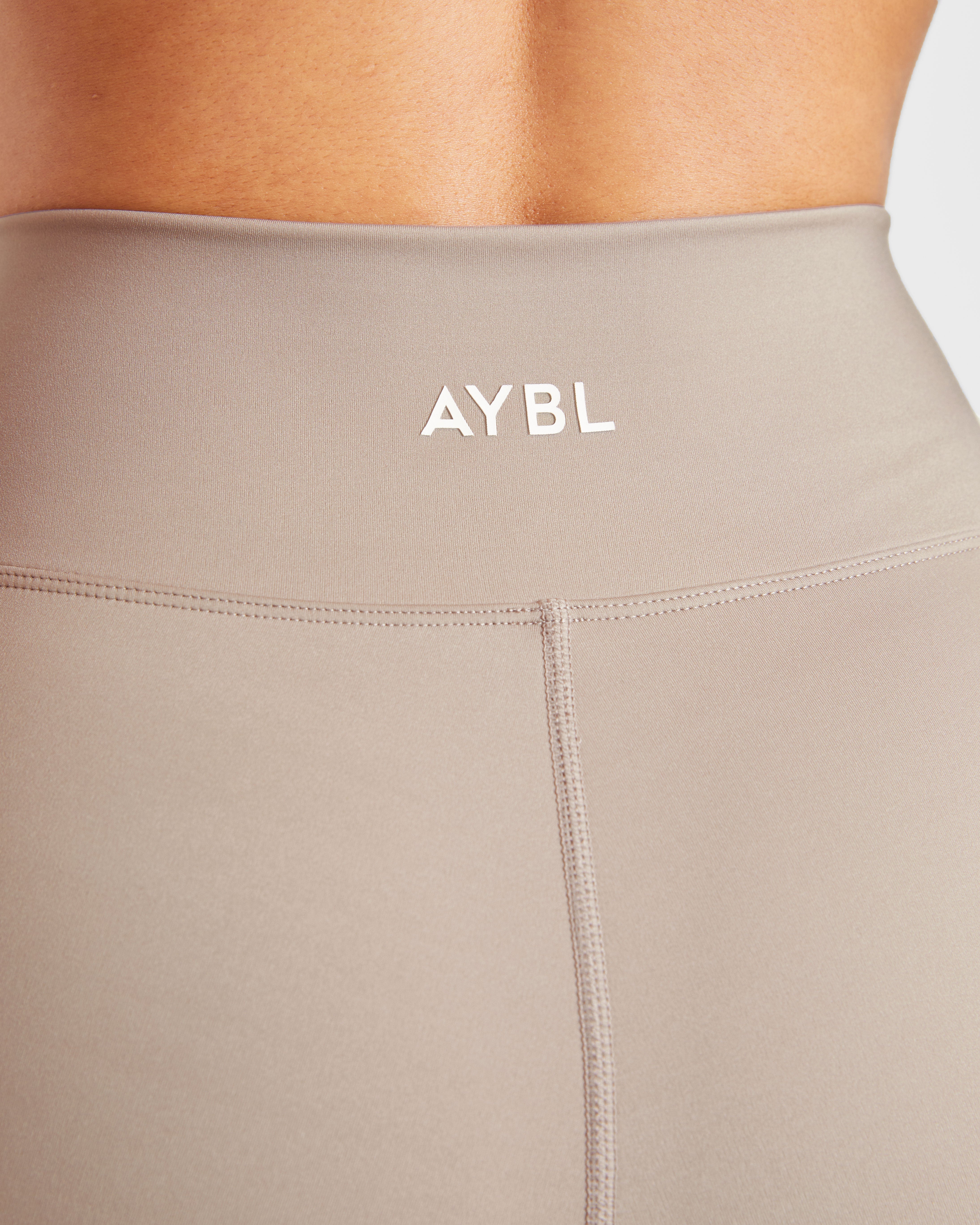 Courtside 5" Shorts - Mocha